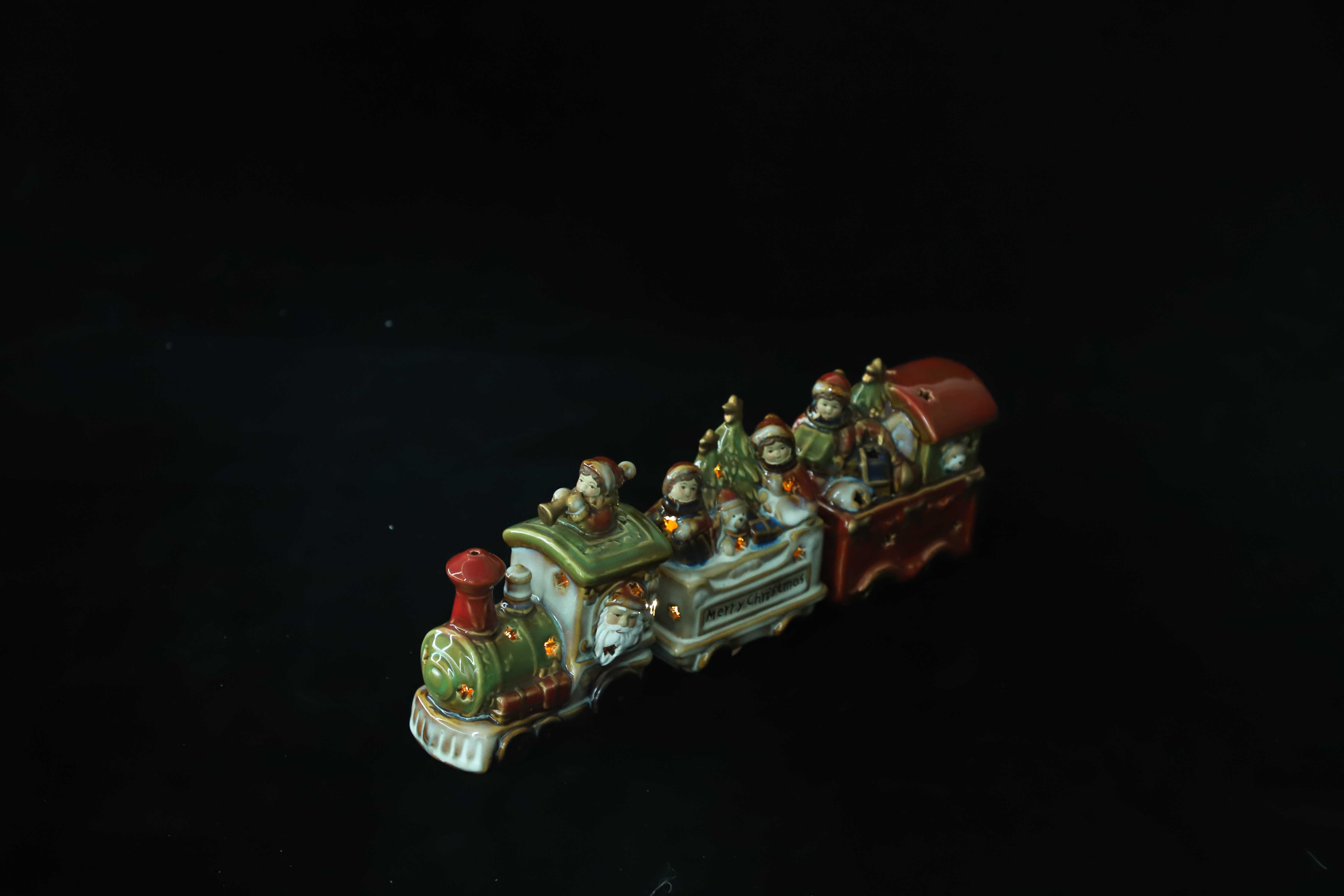 Lighted Set of 3 reactive glazed Christmas train
